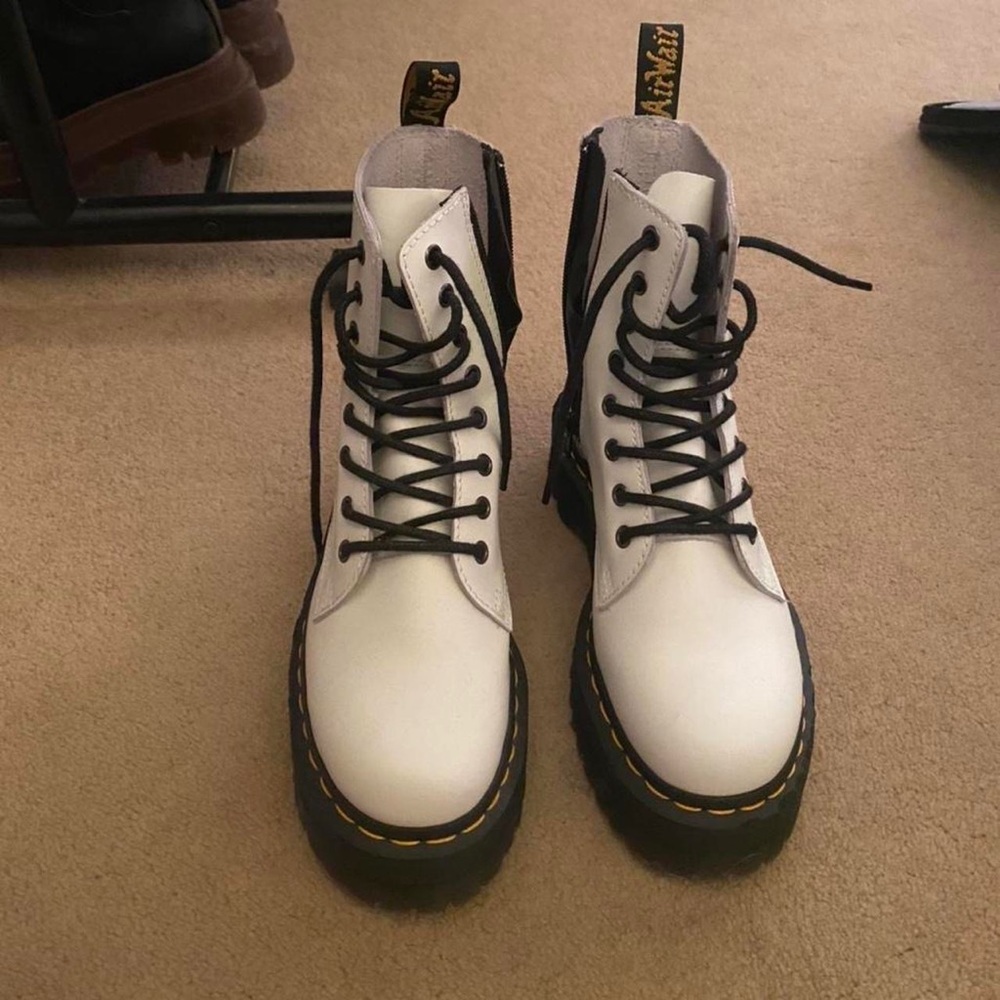 Jadon Platform Dr. Martens
